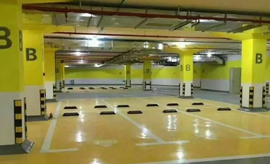 停車總犯難？車庫設(shè)計(jì)與車位劃線標(biāo)準(zhǔn)尺寸全解析