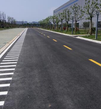 蘇州工廠地面劃線？專業團隊打造高效廠區交通體系